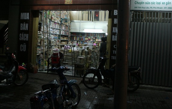 The book shop at 207 Tran Huy Lieu street